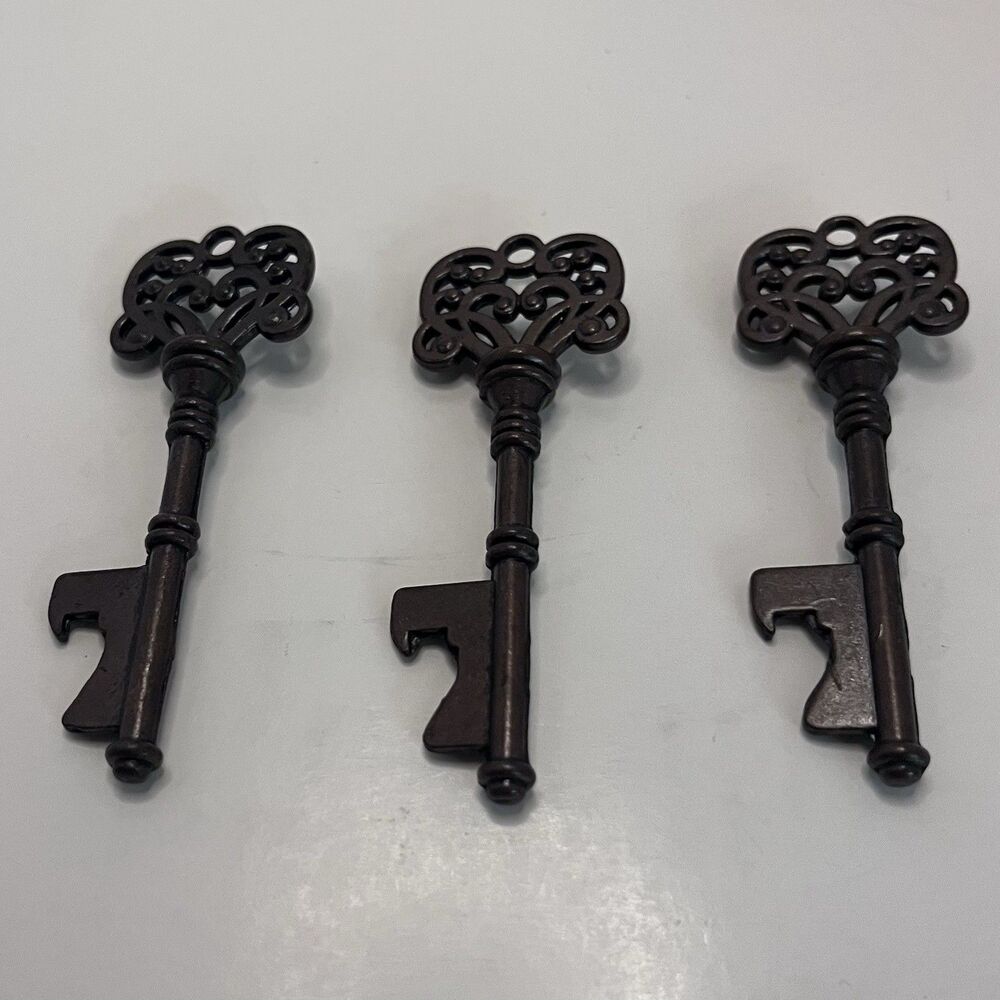 Skeleton Keys Decor Pendant Lot Of 3 Steampunk Vintage Style Charms 3” Craft